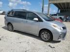 2018 Toyota Sienna XLE