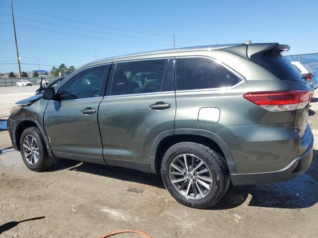 2019 Toyota Highlander SE