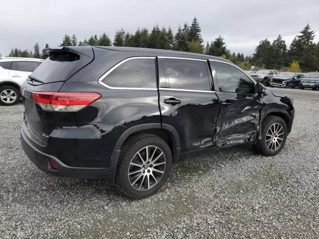 2018 Toyota Highlander SE