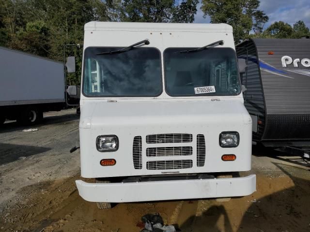 2016 Ford Econoline E350 Super Duty Stripped Chass