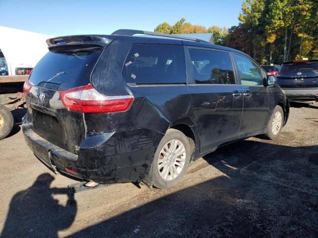 2016 Toyota Sienna XLE