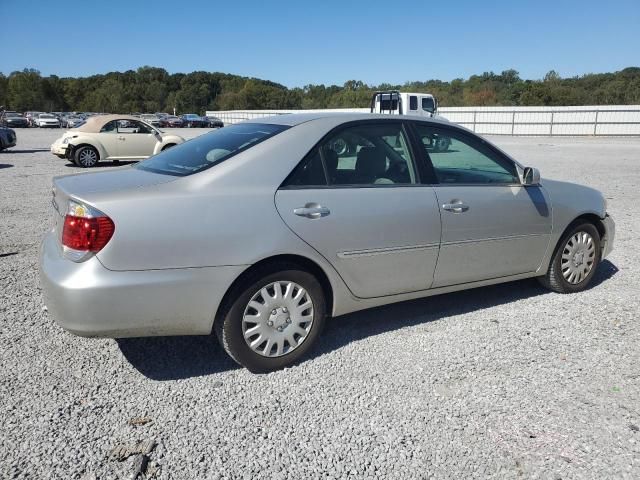 2005 Toyota Camry LE