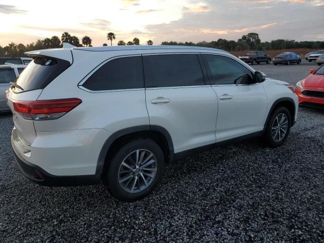 2019 Toyota Highlander SE