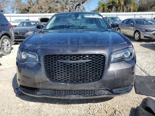 2022 Chrysler 300 Touring