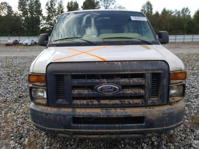 2013 Ford Econoline E350 Super Duty Van