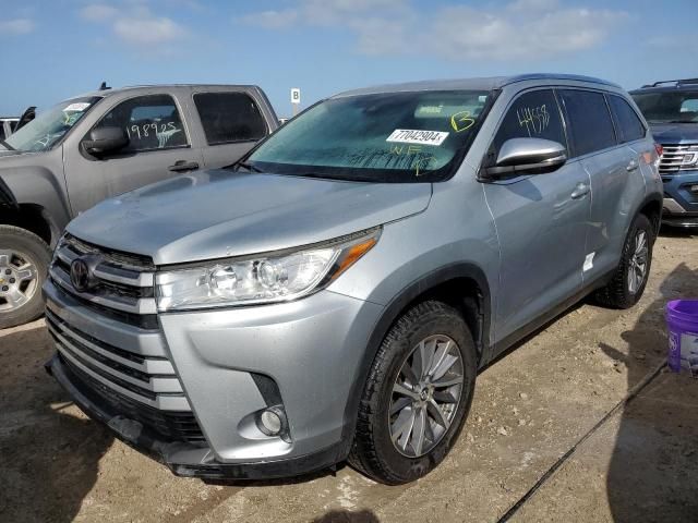 2019 Toyota Highlander SE