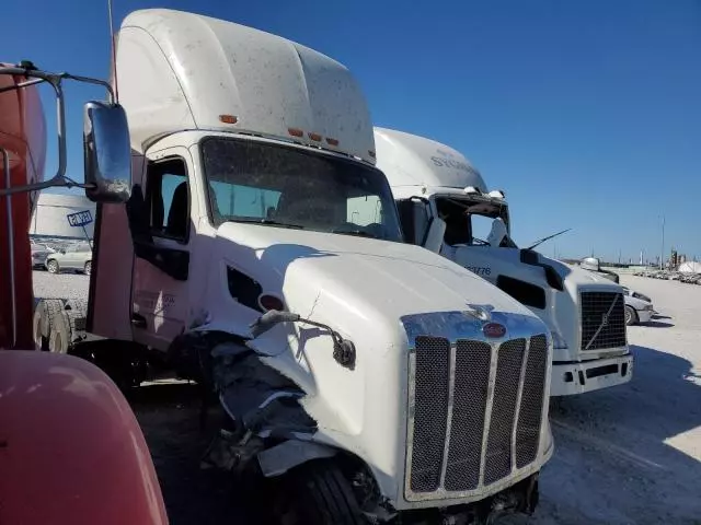 2021 Peterbilt 579