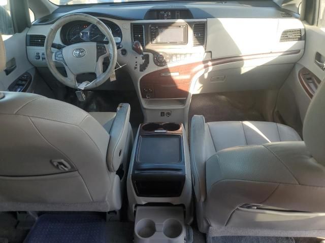 2013 Toyota Sienna XLE