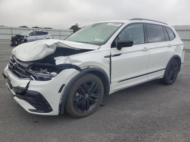 2022 Volkswagen Tiguan SE R-LINE Black