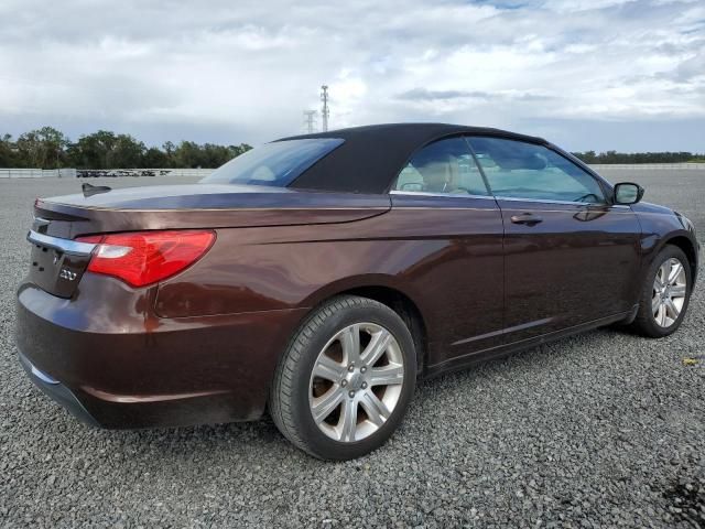 2013 Chrysler 200 Touring