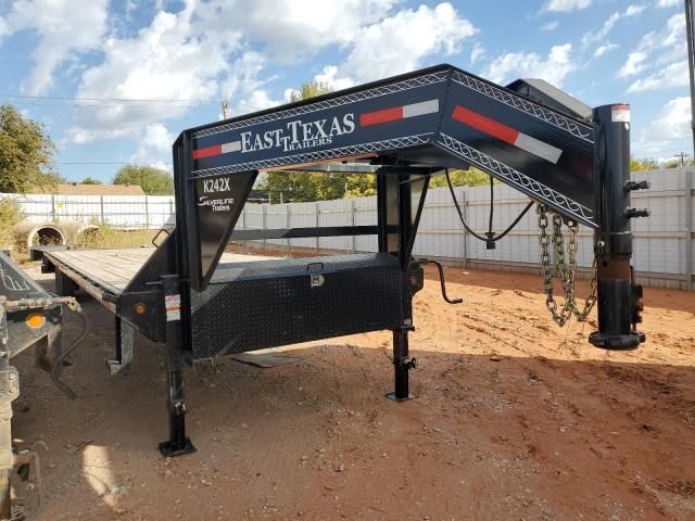 2023 East Manufacturing Texas 40' Flatbed Black