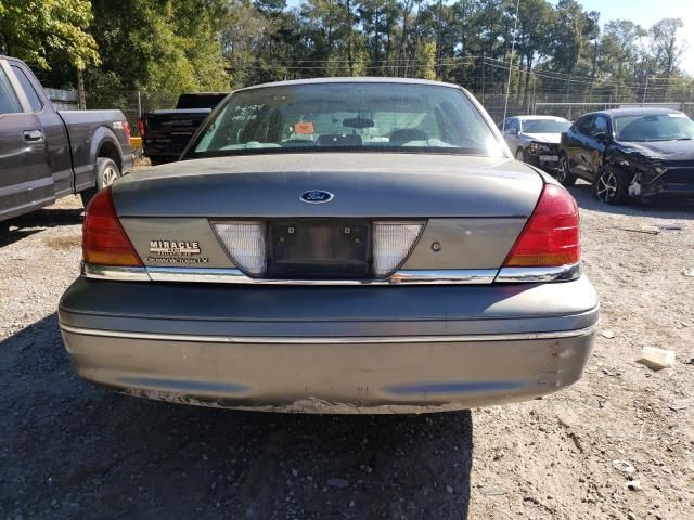 2000 Ford Crown Victoria LX