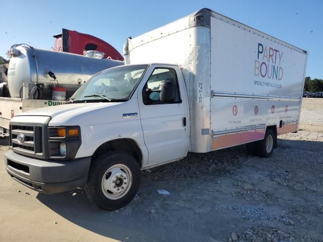 2017 Ford Econoline E350 Super Duty Cutaway Van