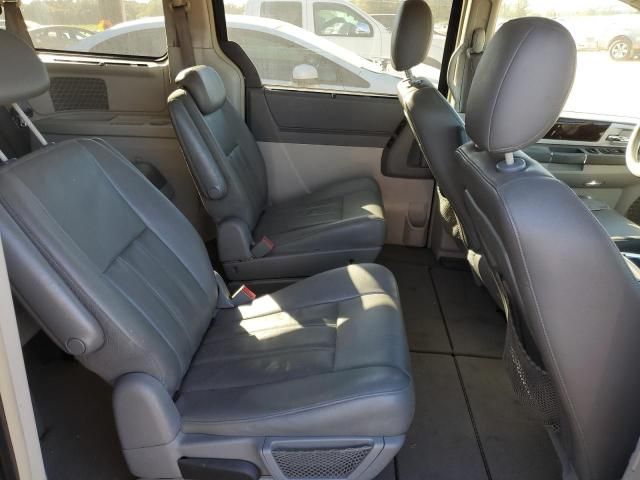 2010 Chrysler Town & Country Touring