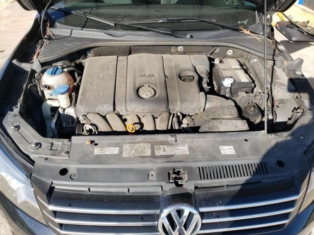 2013 Volkswagen Passat S