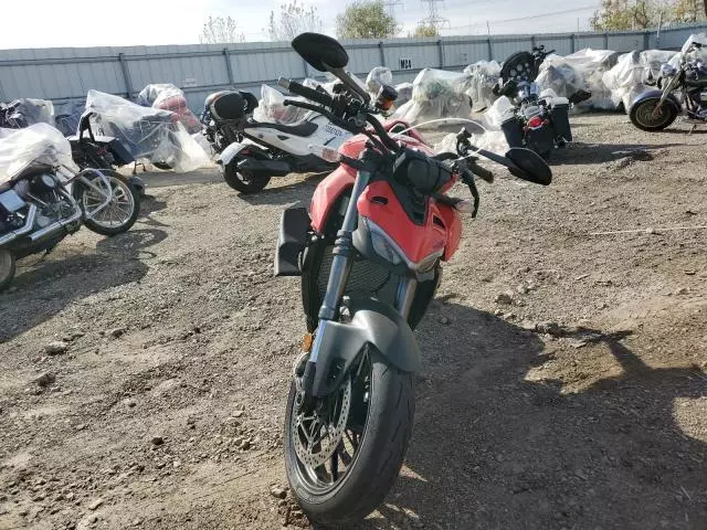 2023 Ducati Streetfighter V4