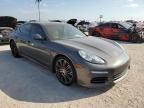 2016 Porsche Panamera 2