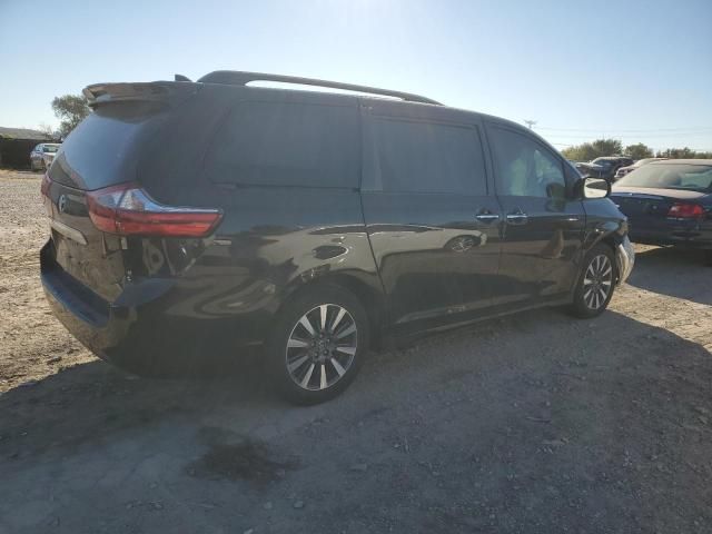 2020 Toyota Sienna XLE