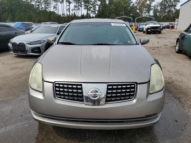 2004 Nissan Maxima SE