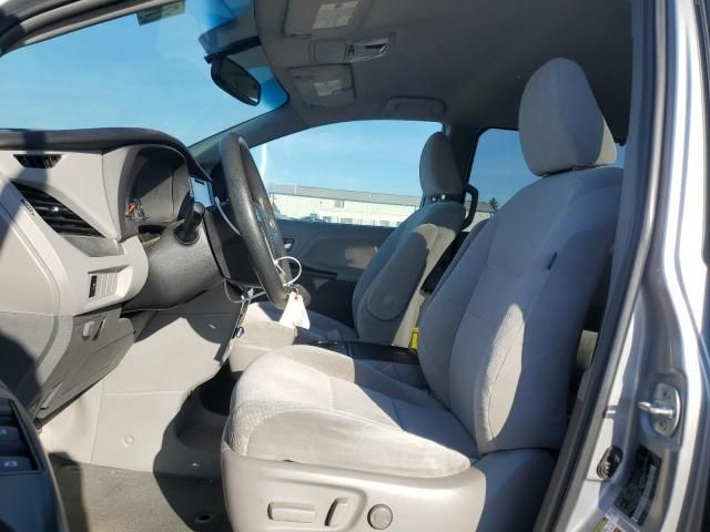 2015 Toyota Sienna LE