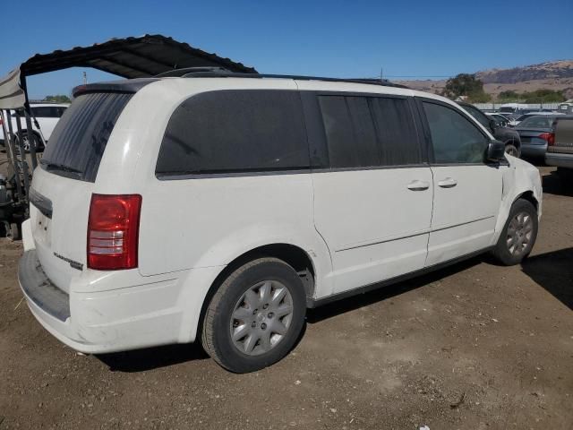 2010 Chrysler Town & Country LX