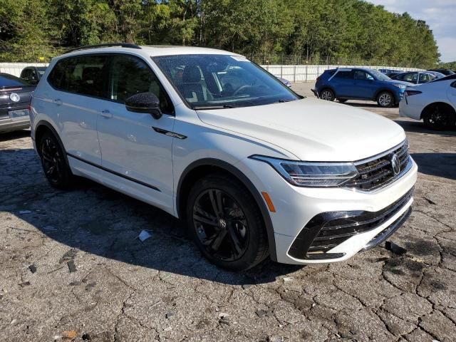 2024 Volkswagen Tiguan SE R-LINE Black