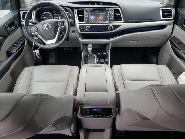 2018 Toyota Highlander SE