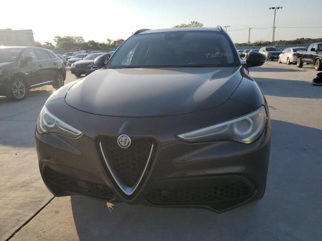 2018 Alfa Romeo Stelvio Sport