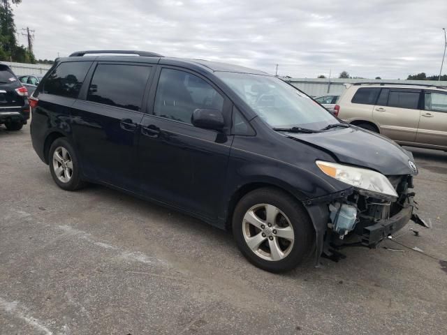 2015 Toyota Sienna LE