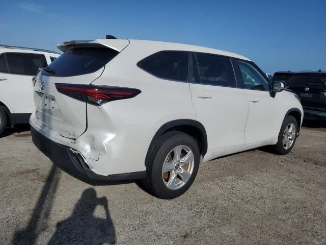 2024 Toyota Highlander LE