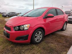 Carros dañados por inundaciones a la venta en subasta: 2015 Chevrolet Sonic LT