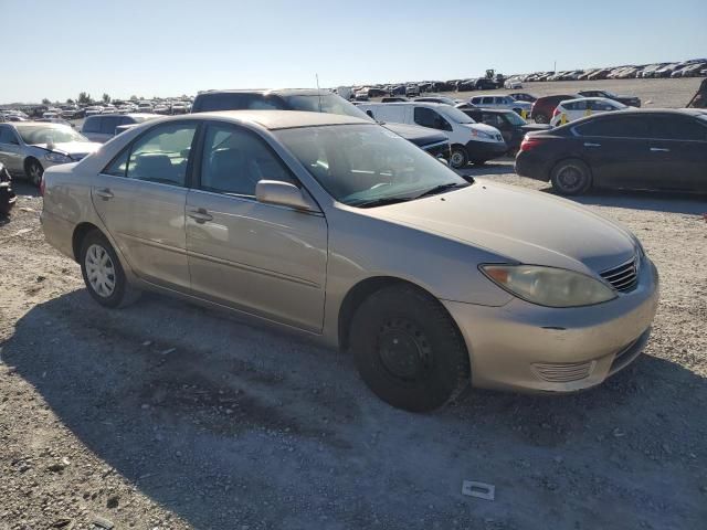 2005 Toyota Camry LE