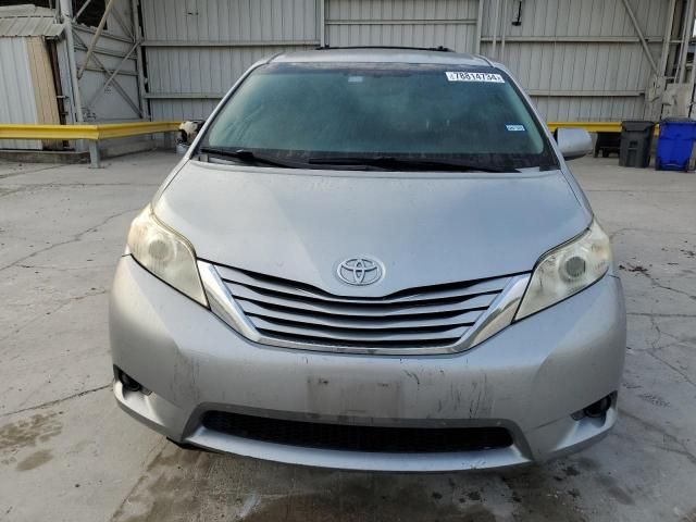 2015 Toyota Sienna LE