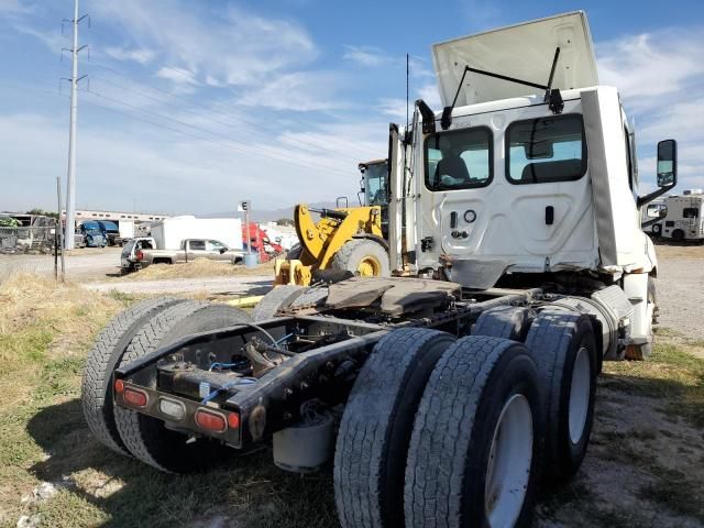 2021 Freightliner Cascadia 126