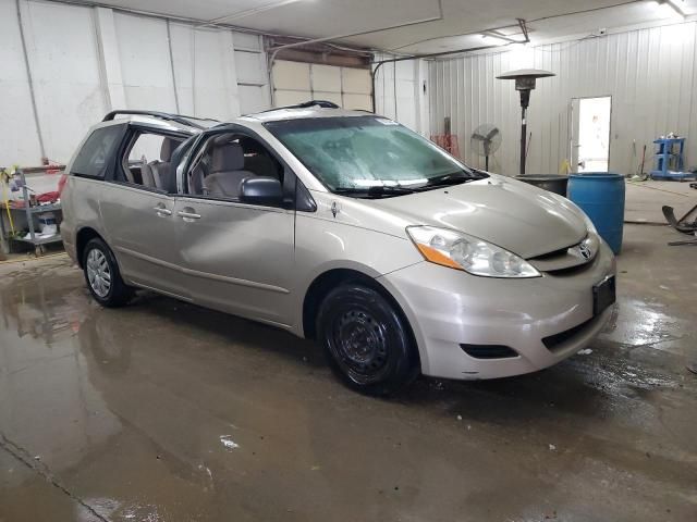 2010 Toyota Sienna CE