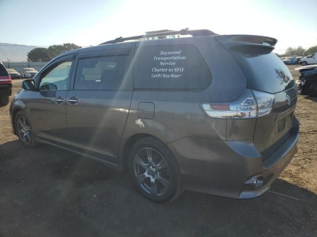 2017 Toyota Sienna SE