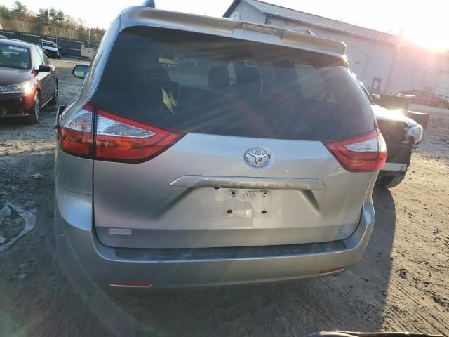 2019 Toyota Sienna XLE