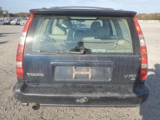 2000 Volvo V70 Base