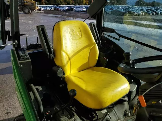 2018 John Deere 1025R