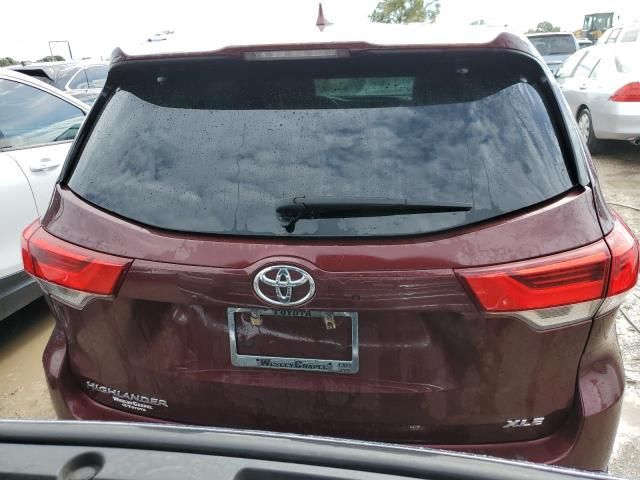 2018 Toyota Highlander SE