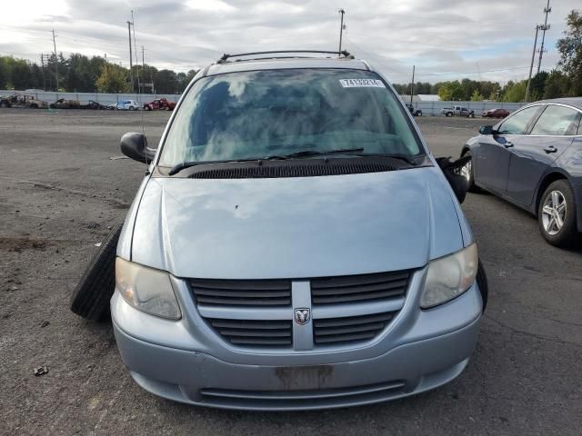 2005 Dodge Grand Caravan SE