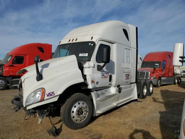 2016 Freightliner Cascadia 125