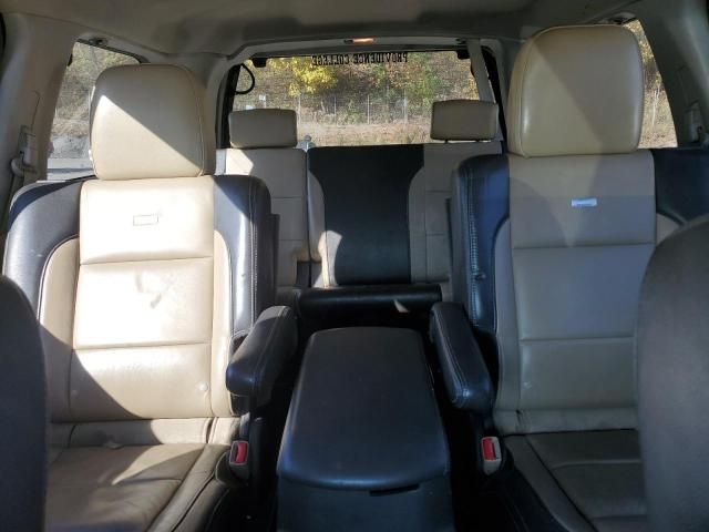 2013 Nissan Armada Platinum