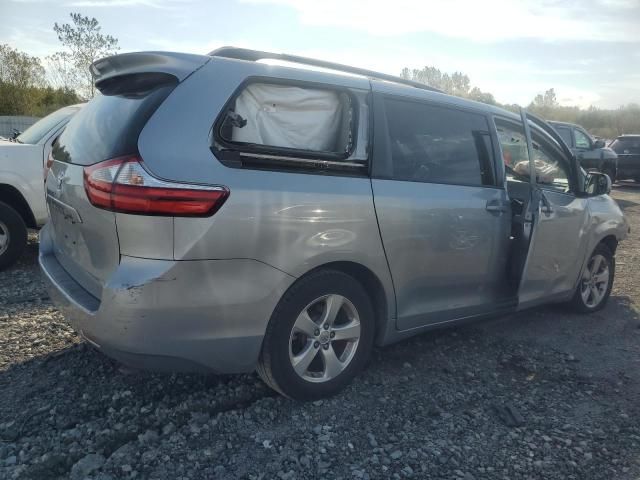 2016 Toyota Sienna LE