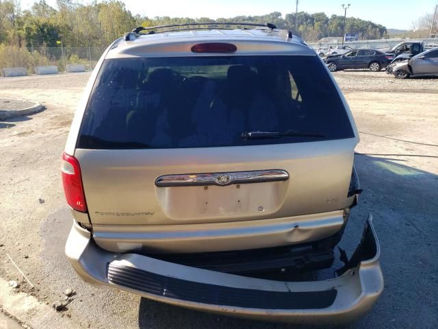 2004 Chrysler Town & Country LX