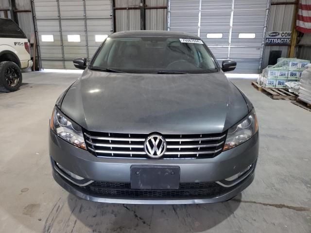 2013 Volkswagen Passat SEL