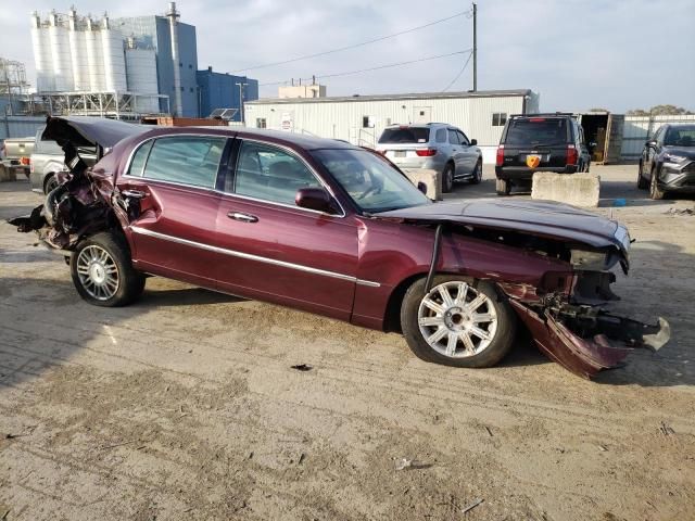 2007 Lincoln Town Car Signature Limited