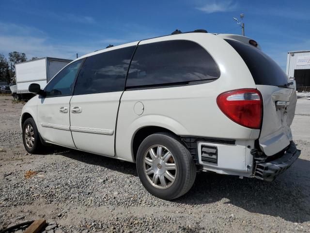 2005 Chrysler Town & Country Touring