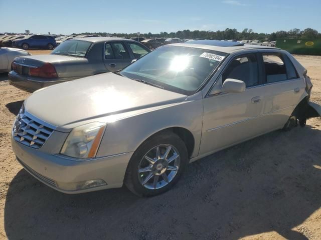 2011 Cadillac DTS Luxury Collection