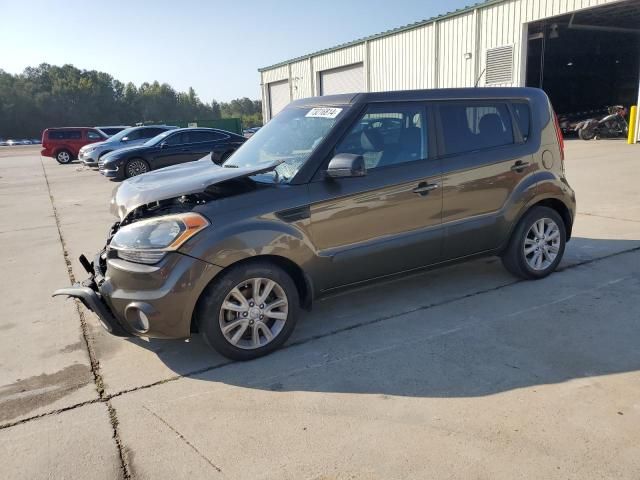 2013 KIA Soul +